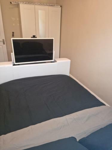 Newly Refurbished Falmouth Town Centre Apartment