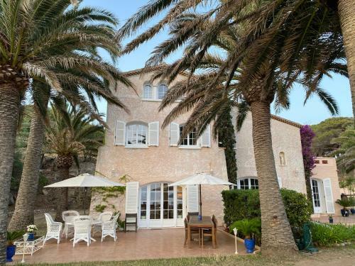Hostal Villa Les Palmiers