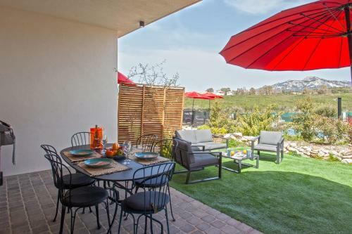 Apart Levante Warmed Shared Swimming Pool Bbq