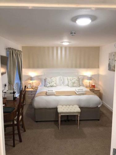 Jt Abergwaun Hotel
