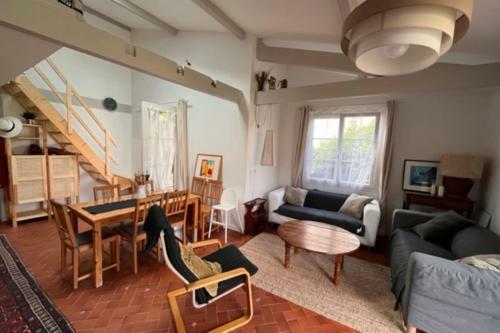 Splendid House Of Holiday Near Beaches