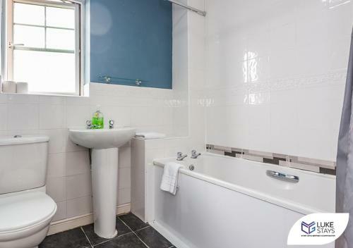 Apartamento ?stunning 5 Bed House ?wifi ?parking ?nr Stadium?