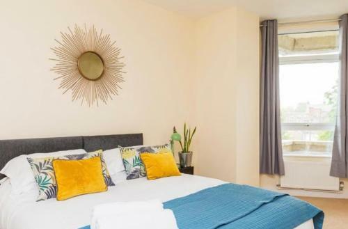 12 Bed Contractor/ Family And Leisure Stay