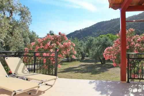 Christina Villa Near Stafylos Beach