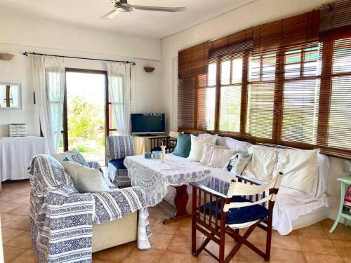 Boho-2 Floors Country House