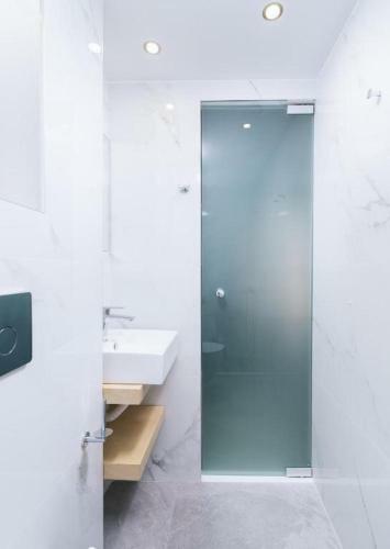 Alcyone Studios And Apartments