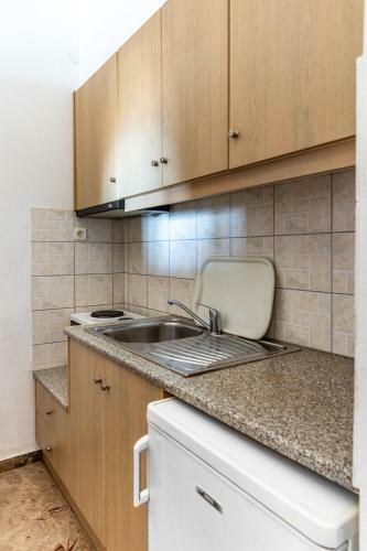 Dimitra's Studios