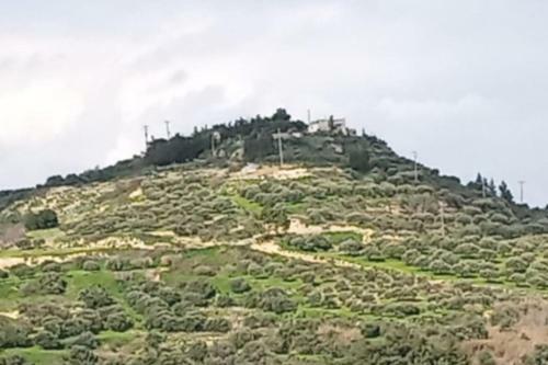 Traditional Creta Stone House In Serenity Village