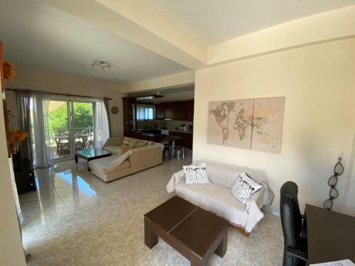 Siamos Villa
