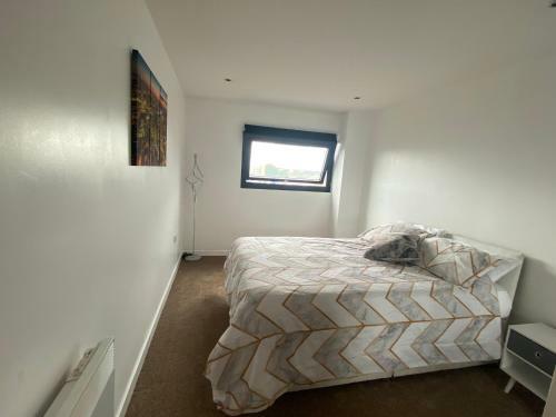 Secc/hydro Modern 6th Floor 2br Apartment, Great Views & Free Parking