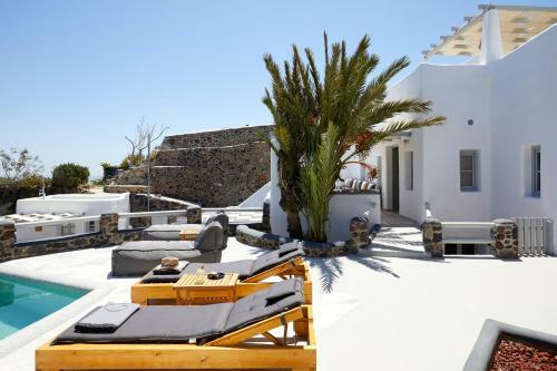 Villa El Verano Suites