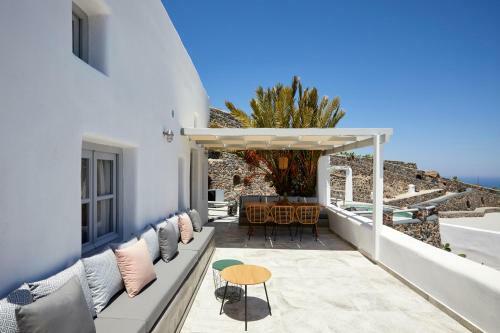 Villa El Verano Suites