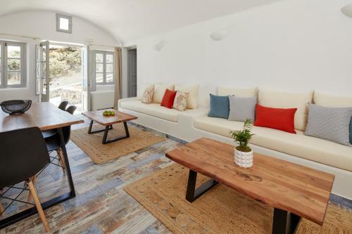 Villa El Verano Suites