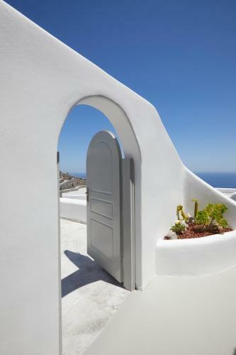 Villa El Verano Suites