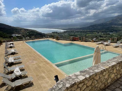 Plum Tree Apartment With Panoramic Views