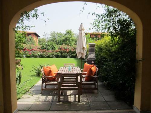 Villa 18 Pbc