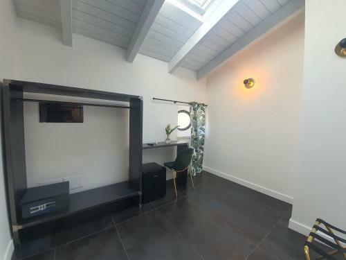 Hostal Belu - Fondi Holiday Rooms