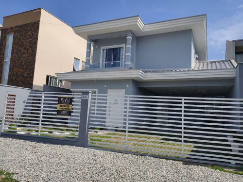 Luxuosa Casa Com Piscina Em S�o Francisco Do Sul