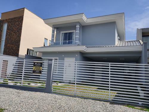 Luxuosa Casa Com Piscina Em S�o Francisco Do Sul