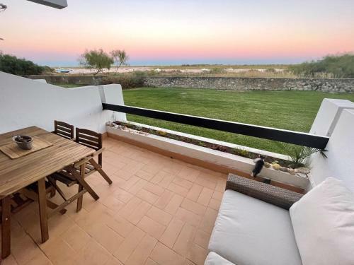 Lovely Apartment With Balcony - Beach Front Line By Lovelystay