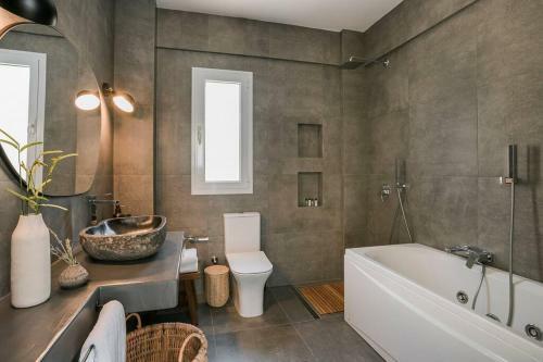 Lourdas White Villa