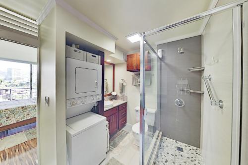 Waikiki 906