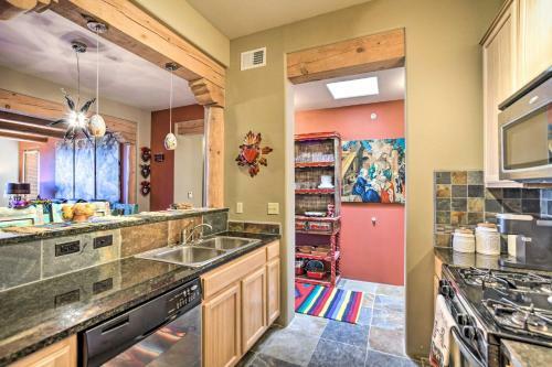 Apartamento Luxurious Santa Fe Retreat With Community Pool!