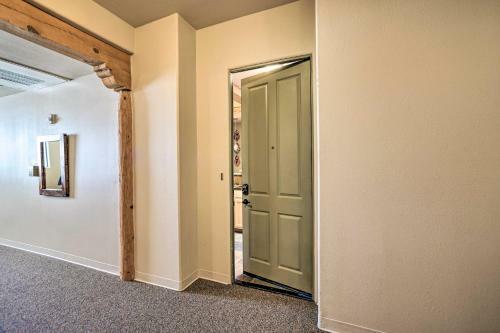 Apartamento Luxurious Santa Fe Retreat With Community Pool!