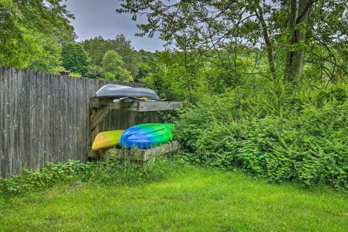 Hudson Valley Home With Lake Views And Kayaks