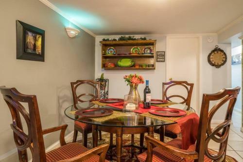 352 New York Cozy, 1 Bedroom Brownstone Apt