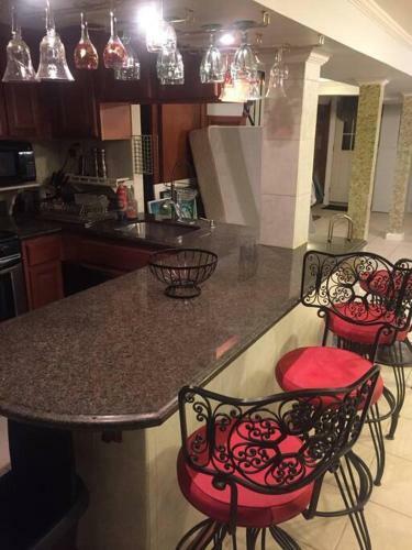 352 New York Cozy, 1 Bedroom Brownstone Apt