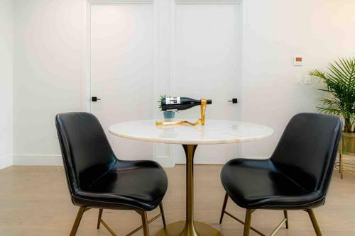 Apartamento 510/512 Brooklyn Luxury Duplex (2 Apts) Pets & Parking!