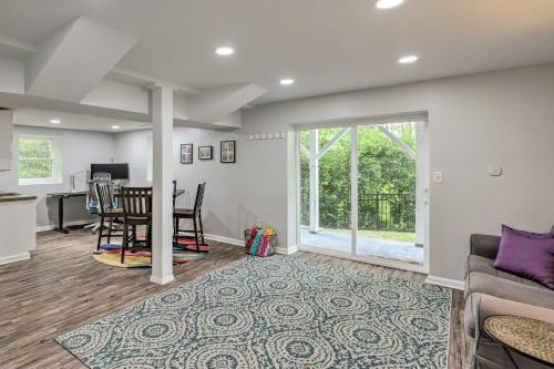 Tree-lined Firefly Hideaway Leicester Home!