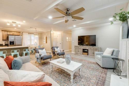 3 Br Newly Remodeled Home With Farm Style Decor
