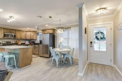 3 Br Newly Remodeled Home With Farm Style Decor