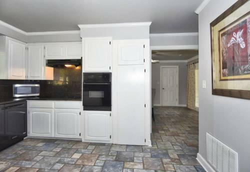 New-3 Bedroom-large Kitchen-family- Friendly