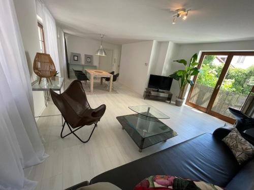 Apartamento Azur Ferienwohnung 200 Meter Zum See