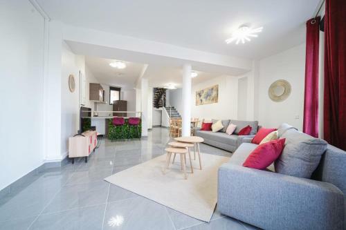 Beautiful House 10 Min Walk From Paris