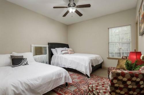 Cozy Home Near Stockyards Fort Worth