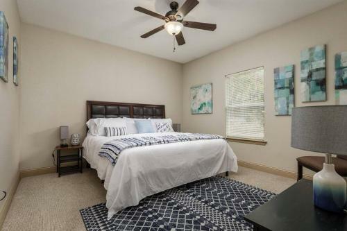 Cozy Home Near Stockyards Fort Worth