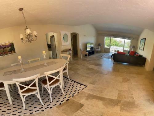 Spacious Holiday Home In Mouans-sartoux With Garden