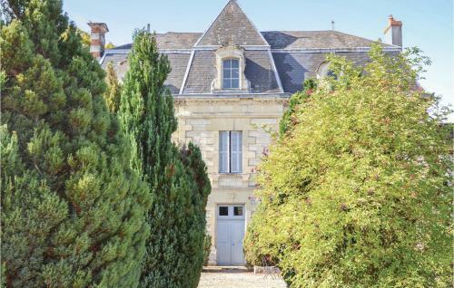 Beautiful Home In Mouterre-silly With Wifi And 3 Bedrooms