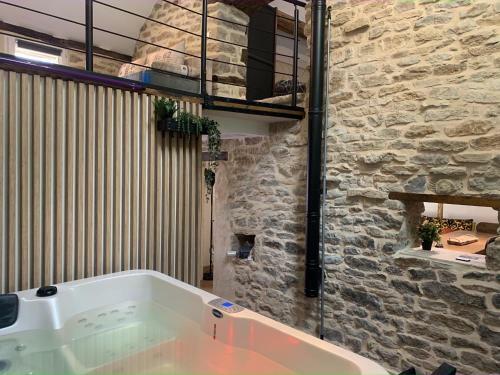 Petite Maison Chaleureuse Avec Jacuzzi