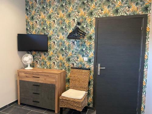 Apartamento Chambre Tout Confort Avec Commodit�s Espace Repas Wifi Parking