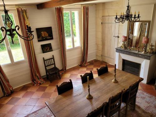 4 Bedrooms In A Charming House With Swimming Pool