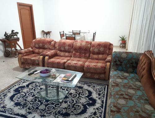 Family Room In A 10 Minutes Walk From Corniche Beach