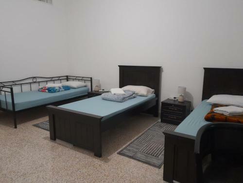 Family Room In A 10 Minutes Walk From Corniche Beach
