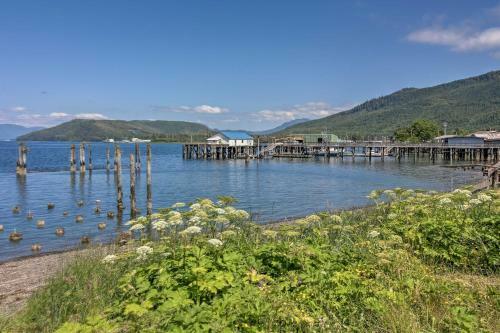 Apartamento Waterfront Apt With Mtn View, Walk Into Town!