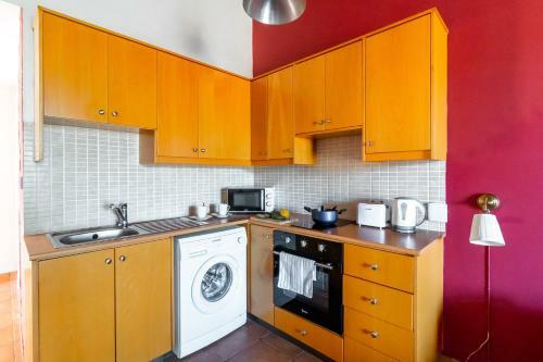Kate's Latchi Beachfront Studio Apartment 105 By Ezoria