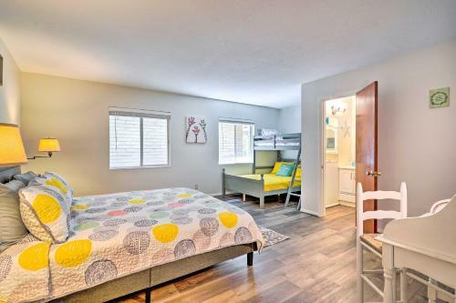 Vibrant Family Home With Grill, Walk Downtown!
